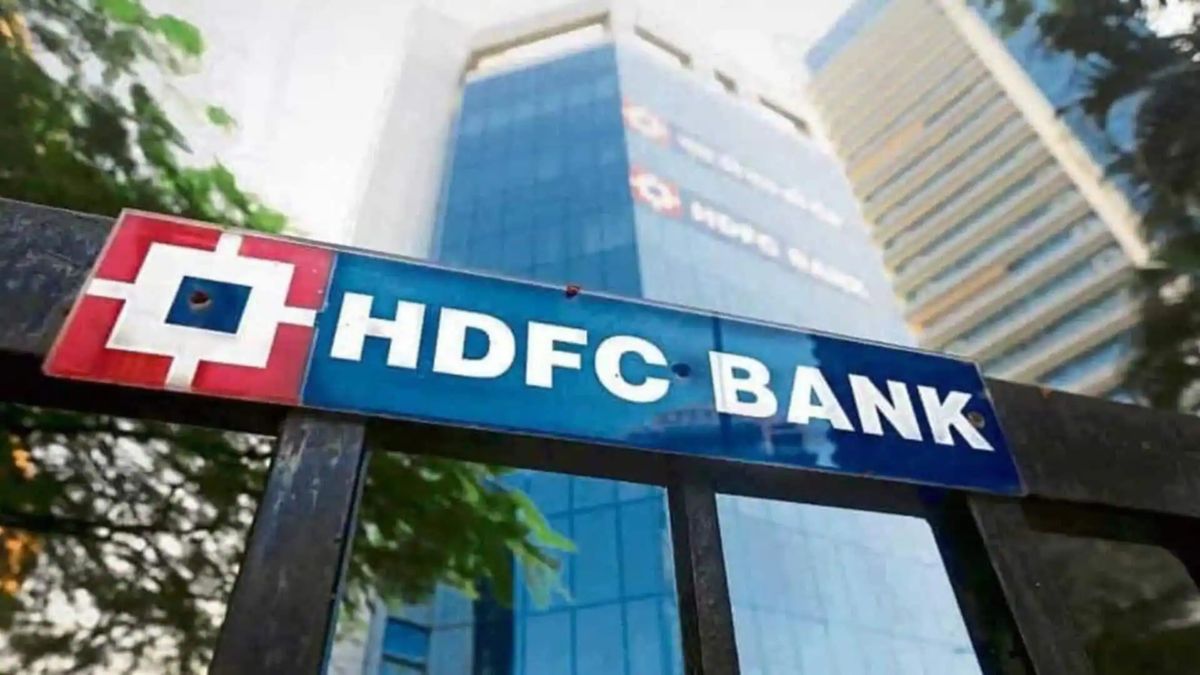 HDFC Bank shares crash 9% after chairman Atanu Chakraborty resigns