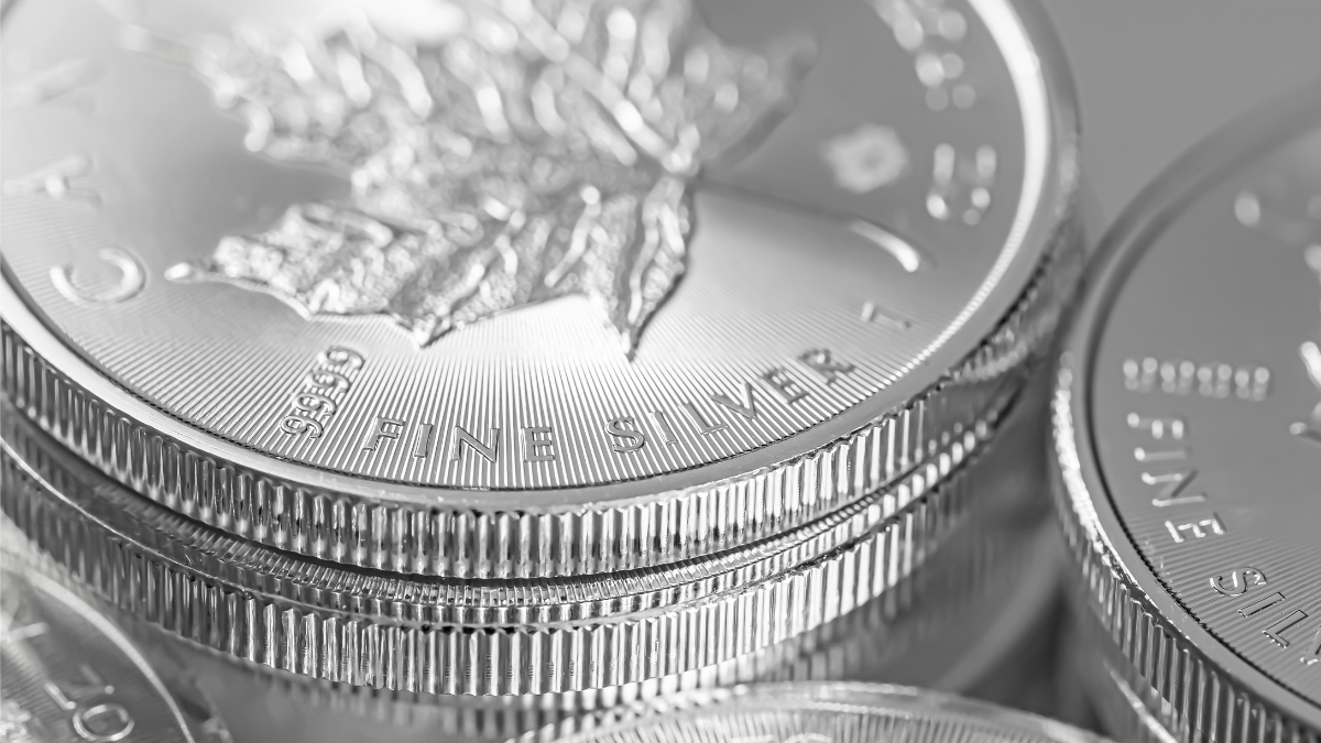 Silver price falling reasons decoded in 4 points